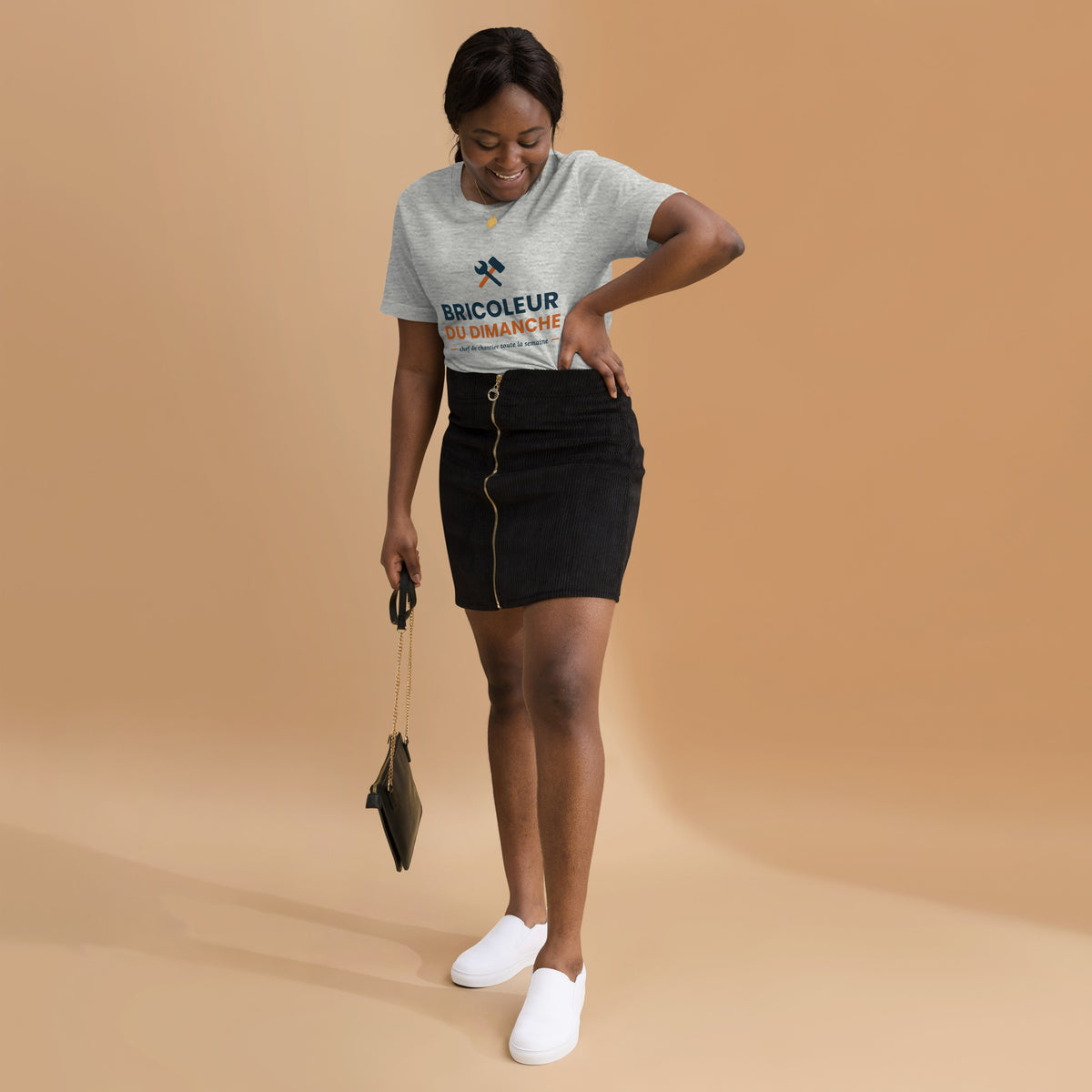 T-shirt Bricoleur du dimanche personnalisé avec prénom porté – gris chiné