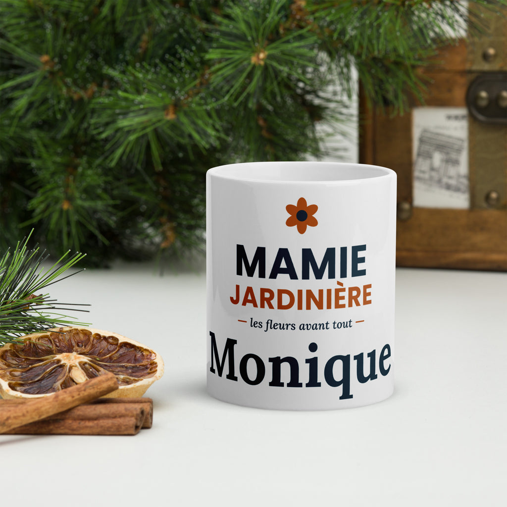 Cadeau personnalisé jardinière : mug Mamie avec prénom